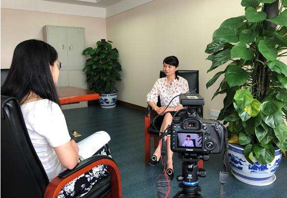 “诺基亚808 PureView的与它疯狂的41MP传感器”