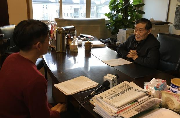 “麻省理工学院提出了可以压缩模型并鼓励代理商探索的AI框架”